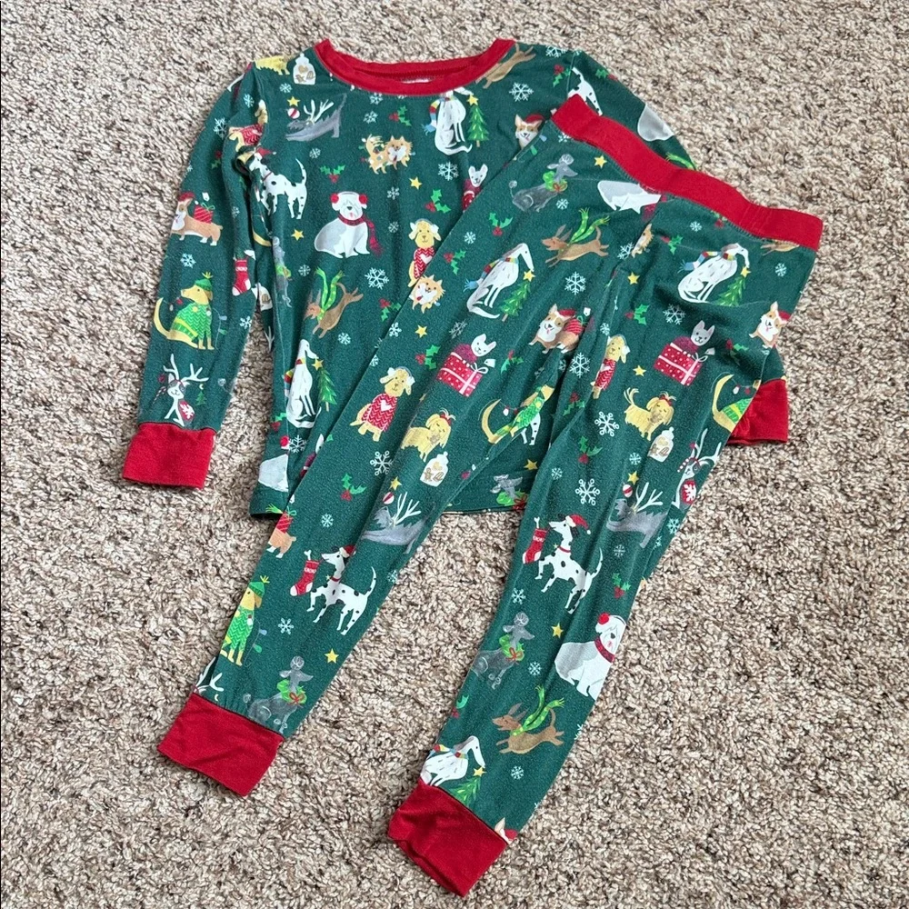 LITTLE SLEEPIES HOLIDAY HOUNDS TWO PIECE PAJAMA SET